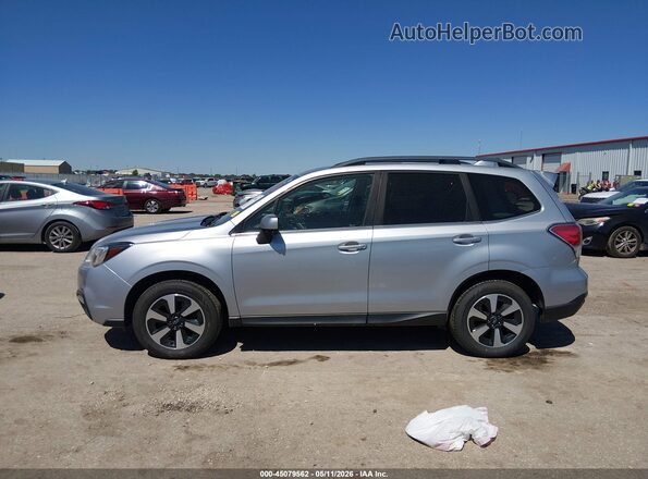 JF2SJARC3JH476028 2018 SUBARU FORESTER 2.5 Silver Vista interior de 360 grados