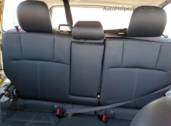 JF2SJAWC4HH587038 2017 SUBARU FORESTER 2.5I TO Silver 