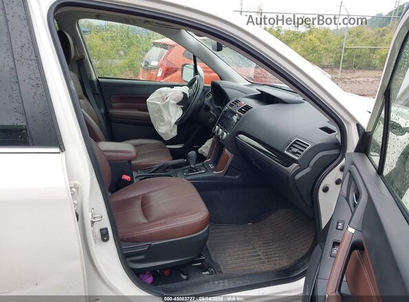 JF2SJAWC4JH486815 2018 SUBARU FORESTER White წინა სალონის ხედი