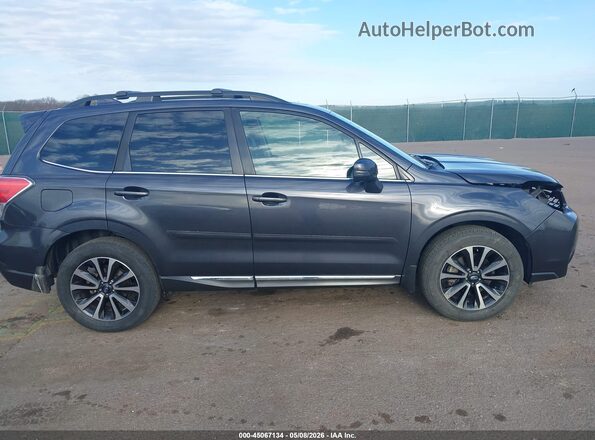 JF2SJGWC9JH429433 2018 SUBARU FORESTER2. Gray Вид задньої частини салону