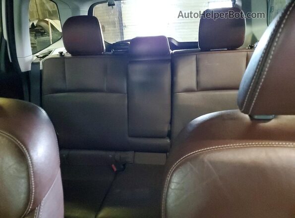 JF2SJHSC2HH494341 2017 SUBARU FORESTER2. White Rear seats view