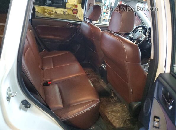 JF2SJHSC2HH494341 2017 SUBARU FORESTER2. White Rear interior view