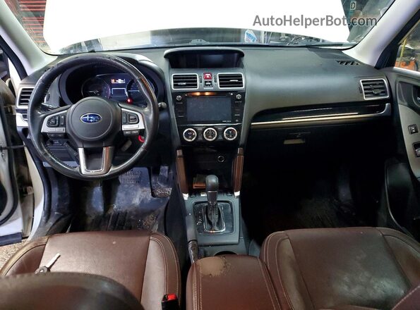 JF2SJHSC2HH494341 2017 SUBARU FORESTER2. White Dashboard view