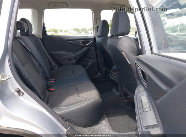 JF2SKACC7KH471213 2019 SUBARU FORESTER Silver VIN կոդի պիտակի տեսք