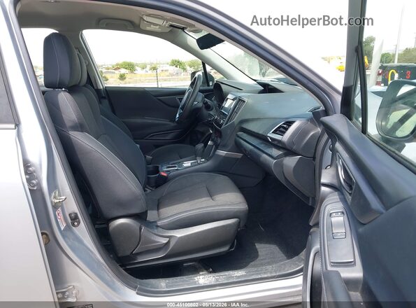 JF2SKACC7KH471213 2019 SUBARU FORESTER Silver Սալոնի դիմացի տեսք
