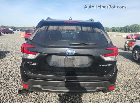JF2SKADCXRH457217 2024 SUBARU FORESTER Black Widok z tyłu