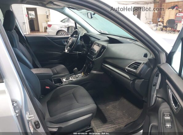 JF2SKAEC2KH420683 2019 SUBARU FORESTER Gray Вид салону спереду