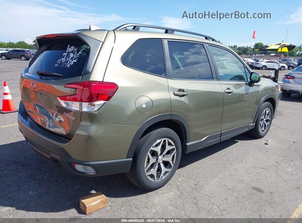 JF2SKAEC3NH466091 2022 SUBARU FORESTER Зеленый 