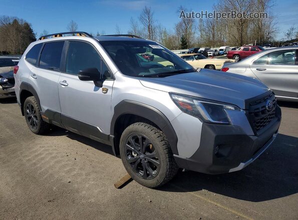 JF2SKAHC6SH401338 2025 SUBARU FORESTER Silver Передня права чверть