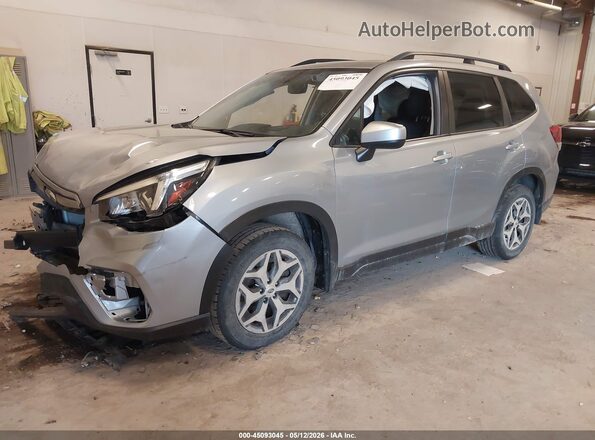 JF2SKAJC2LH565990 2020 SUBARU FORESTER Silver წინა მარცხენა ხედი სამი მეოთხედიდან