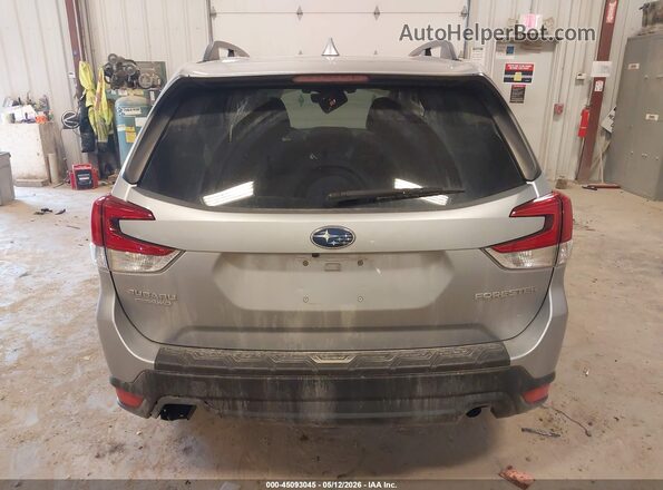JF2SKAJC2LH565990 2020 SUBARU FORESTER Silver 