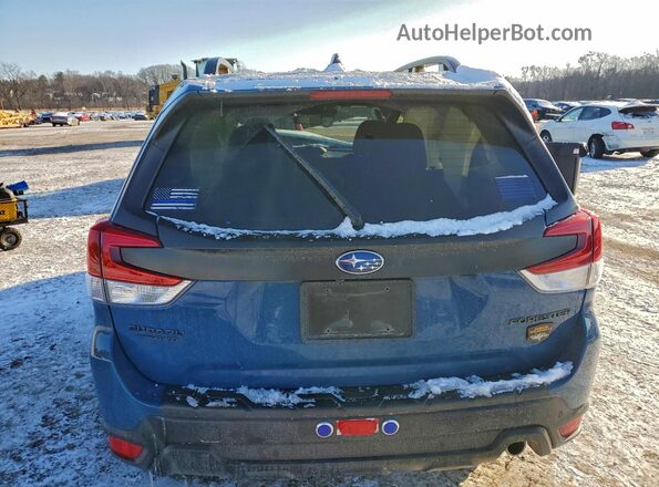 JF2SKAJC2RH477952 2024 SUBARU FORESTER Blue Rear view