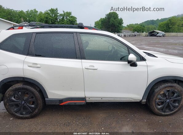 JF2SKAJC5PH506082 2023 SUBARU FORESTER White Սալոնի 360 աստիճան տեսք