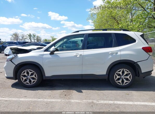 JF2SKAJC6MH439391 2021 SUBARU FORESTER White Սալոնի 360 աստիճան տեսք