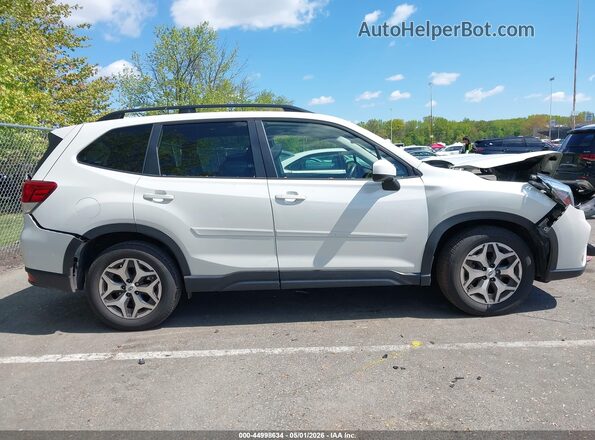 JF2SKAJC6MH439391 2021 SUBARU FORESTER White Սալոնի հետևի տեսք