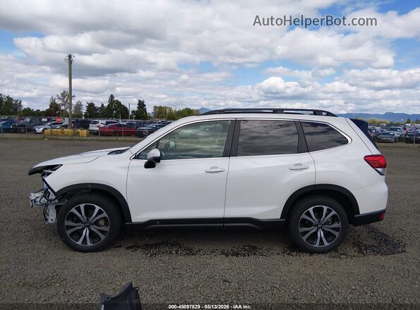 JF2SKAKC0RH497731 2024 SUBARU FORESTER White 