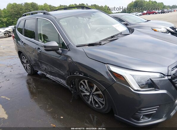 JF2SKAPC4NH489795 2022 SUBARU FORESTER Gray Widok z przodu