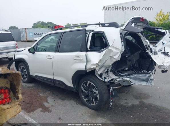 JF2SLDRC1SH573077 2025 SUBARU FORESTER White 360 interior view
