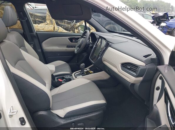 JF2SLDRC1SH573077 2025 SUBARU FORESTER White Front interior view