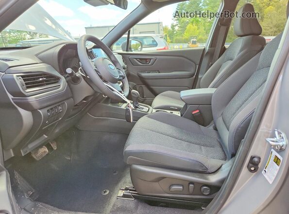 JF2SLSED4SH431356 2025 SUBARU FORESTER Gray Widok wnętrza z przodu
