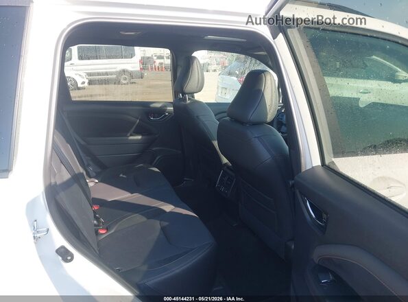 JF2SLSTD2SH445095 2025 SUBARU FORESTER White VIN კოდის სტიკერის ხედი