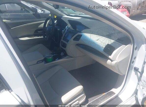 JH4KC1F9XHC000642 2017 ACURA RLX White 