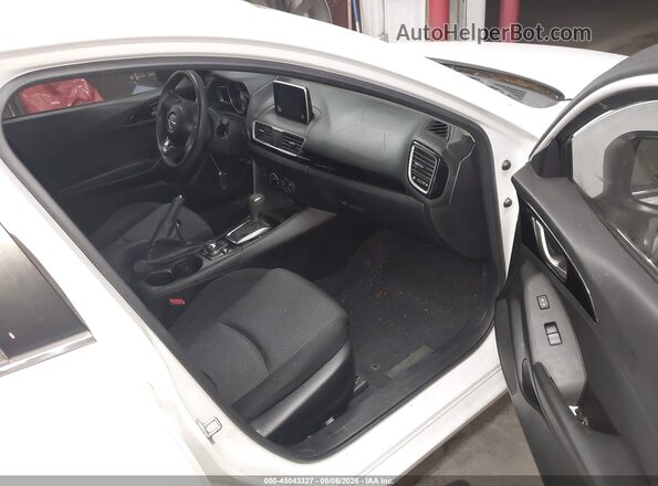 JM1BM1U7XG1278094 2016 MAZDA 3 Белый Вид салона спереди