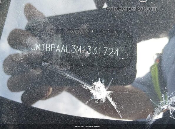 JM1BPAAL3M1331724 2021 MAZDA 3 Black Engine compartment view