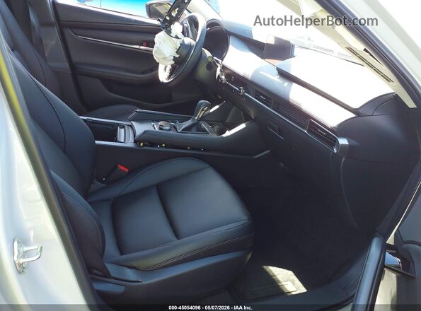 JM1BPABL6T1863594 2026 MAZDA 3 White Widok wnętrza z przodu