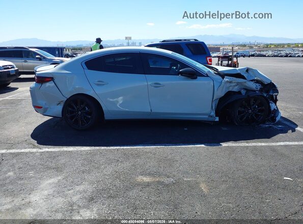 JM1BPABL6T1863594 2026 MAZDA 3 White Widok wnętrza z tyłu
