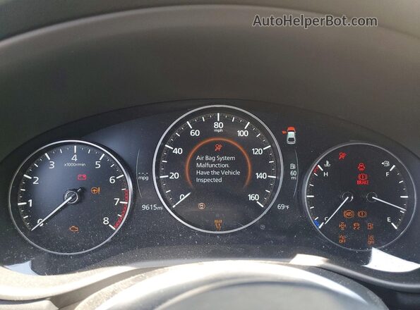 JM1BPAKM0S1785109 2025 MAZDA 3 Silver Vista del cuadro de instrumentos