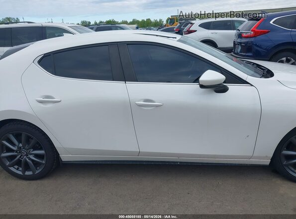JM1BPALM0K1109063 2019 MAZDA 3 Белый Вид задней части салона