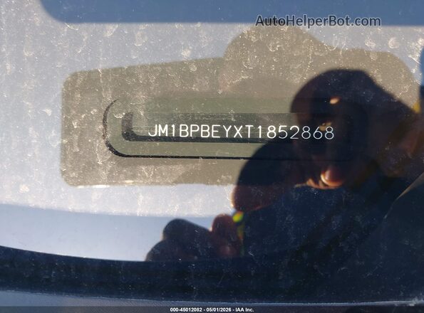 JM1BPBEYXT1852868 2026 MAZDA 3 Gray Widok komory silnika