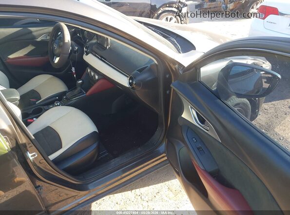 JM1DKBD76G0116294 2016 MAZDA CX-3 Серый Вид салона спереди