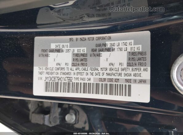 JM1DKDB79H0147992 2017 MAZDA CX-3 Blue Vista del compartimento del motor