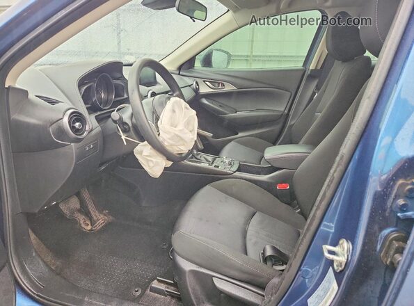 JM1DKFB79L1475105 2020 MAZDA CX-3 Синий Вид салона спереди