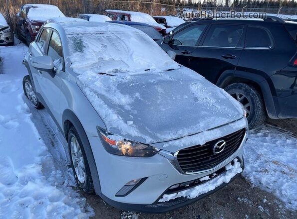 JM1DKFC79H0168772 2017 MAZDA CX-3 Silver Front right
