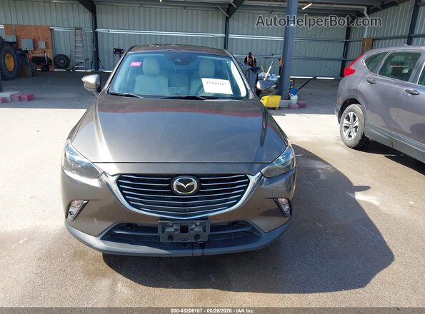 JM1DKFD70J0321849 2018 MAZDA CX-3 Gray Вид задньої частини салону