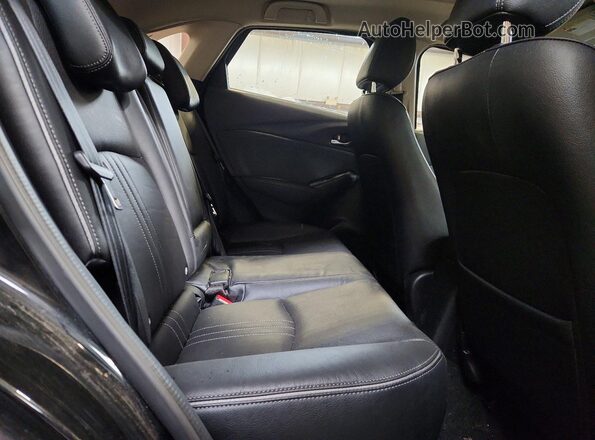 JM1DKFD70M1515098 2021 MAZDA CX-3 Black Widok tylnych siedzeń