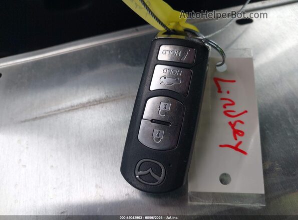 JM1GL1U58H1144600 2017 MAZDA 6 Red Вид панелі приладів