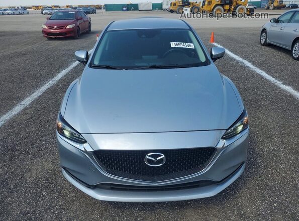JM1GL1UM0J1336641 2018 MAZDA 6 Silver Widok z przodu
