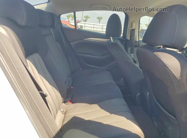 JM1GL1UM0J1336641 2018 MAZDA 6 Silver Widok tylnych siedzeń