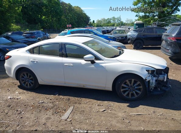 JM1GL1UM9J1309731 2018 MAZDA 6 White Vista interior trasera