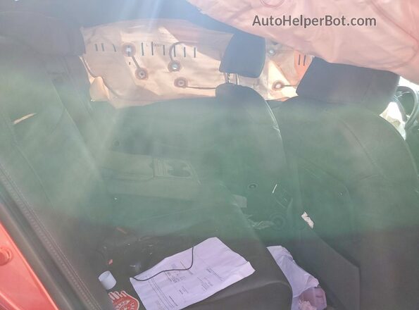 JM1GL1XYXK1506522 2019 MAZDA 6 Red Vista de los asientos traseros