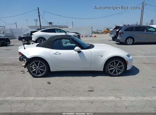 JM1NDAD74N0505702 2022 MAZDA MX-5 MIATA Белый Панорамный вид салона 360°