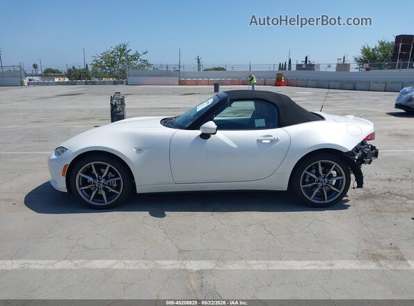 JM1NDAD74N0505702 2022 MAZDA MX-5 MIATA Белый 