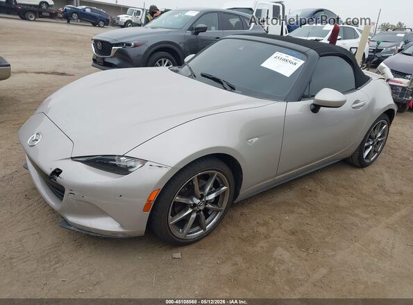 JM1NDAD77P0553889 2023 MAZDA MX-5 MIATA Серебряный Передняя левая четверть