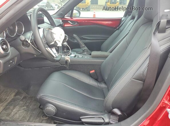 JM1NDAM71S0655200 2025 MAZDA MX-5 Red Вид салону спереду