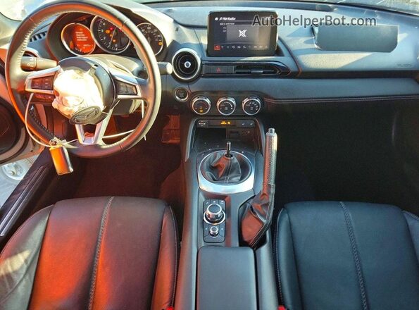 JM1NDAM78N0505878 2022 MAZDA MX-5 Gray Dashboard view