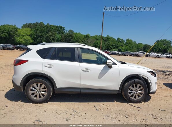 JM3KE2CYXG0740647 2016 MAZDA CX-5 Белый Вид задней части салона